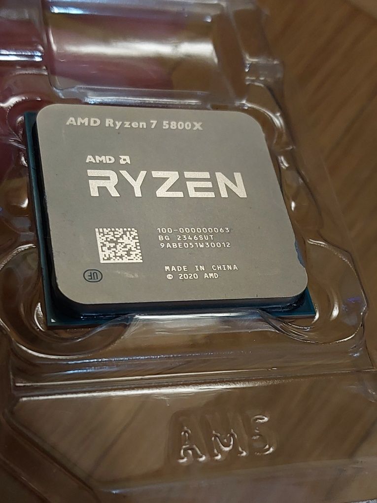 процесор Ryzen 7 5800X , AM4 , 8-ядрен, 16-треда