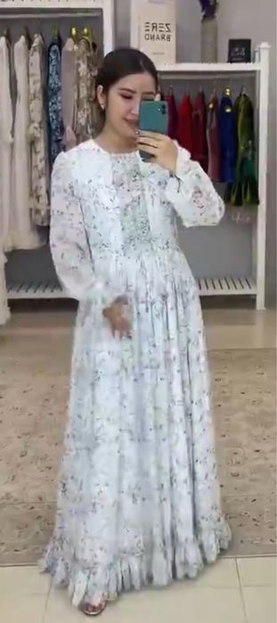 Крапинка шифоннан дизайнерский көйлек. Размер 42-44