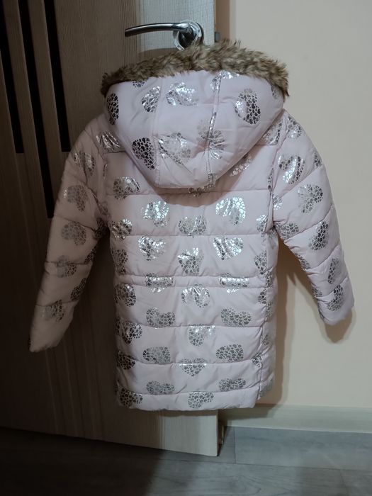 Продам курточки осенне-весение для девочки