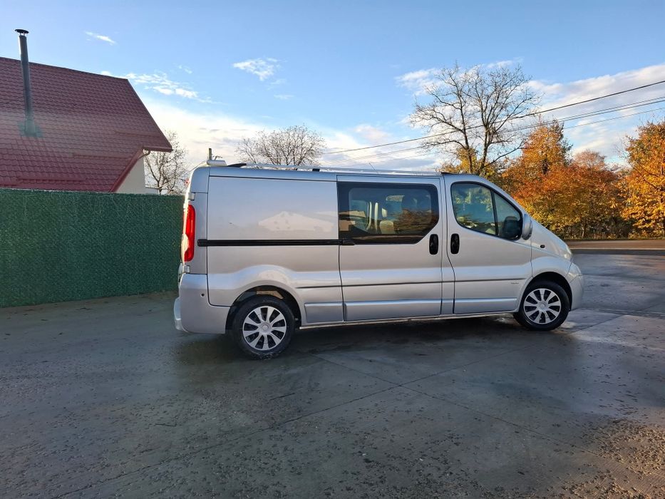 Opel Vivaro 6 Locuri