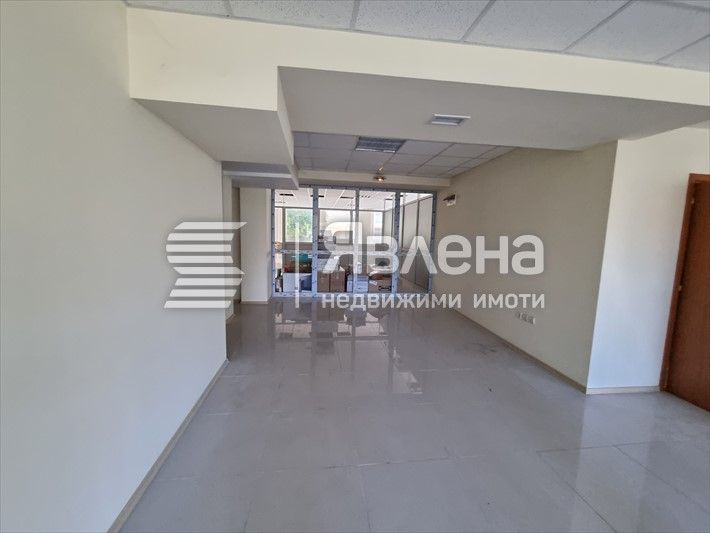 Продава се Магазин в Велико Търново, Център - 136 кв.м за 956 €/кв.м - Снимка #1