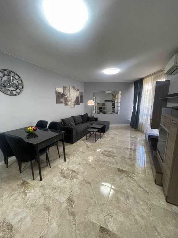 Дава се под наем Двустаен апартамент в София, Младост 2 - 70 кв.м за 816 € - Снимка #1