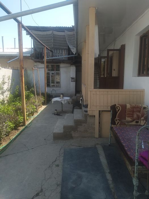 Yashnobod tumani Moʻynoq koʻchasi 67 uy sotk.300 kv Sotiladi