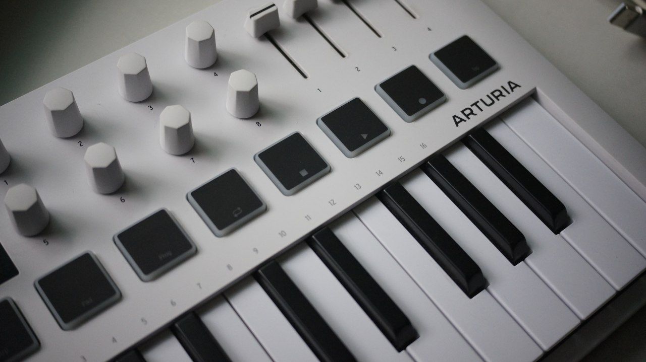 Midi-клавиатура ARTURIA MiniLab 3