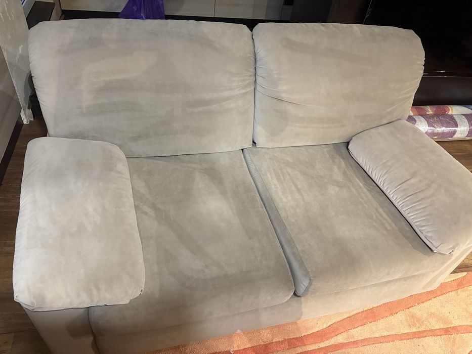 СПЕШНО! Два дивана + подарък Табуретка