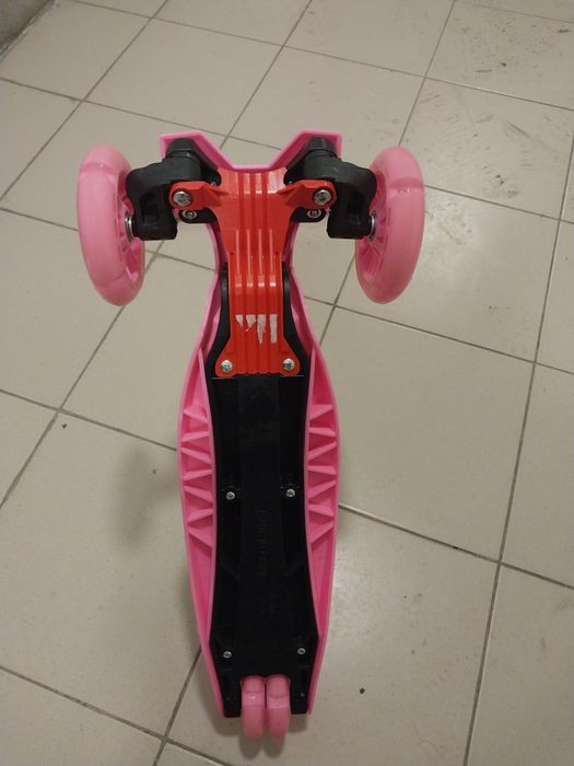 Продам самокат детский