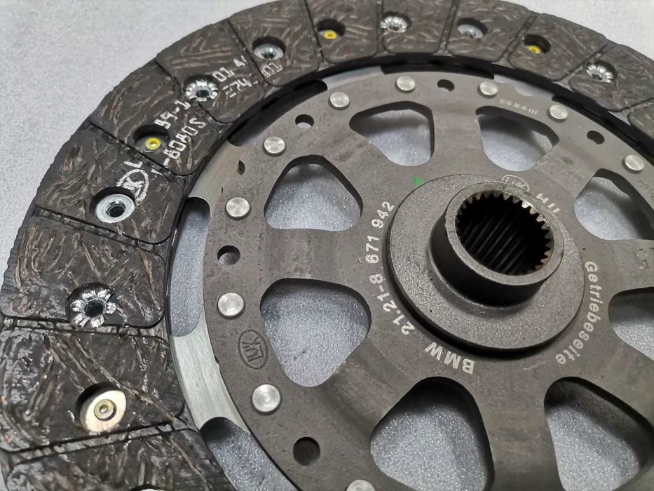 Съединител с Маховик 8671970/ 8671942/ 8698749 BMW 14 16D B37C15A Mini