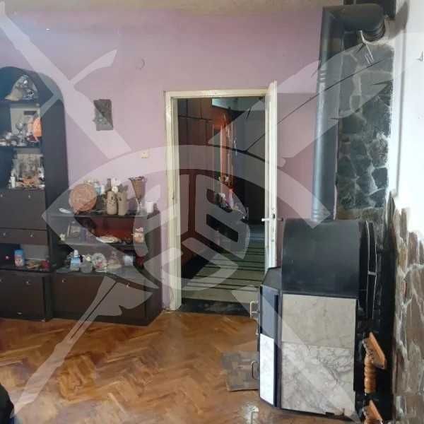 Продава се Тристаен апартамент в Карлово - 101 кв.м за 1238 €/кв.м - Снимка #1