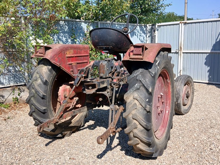 Tractoras de vânzare