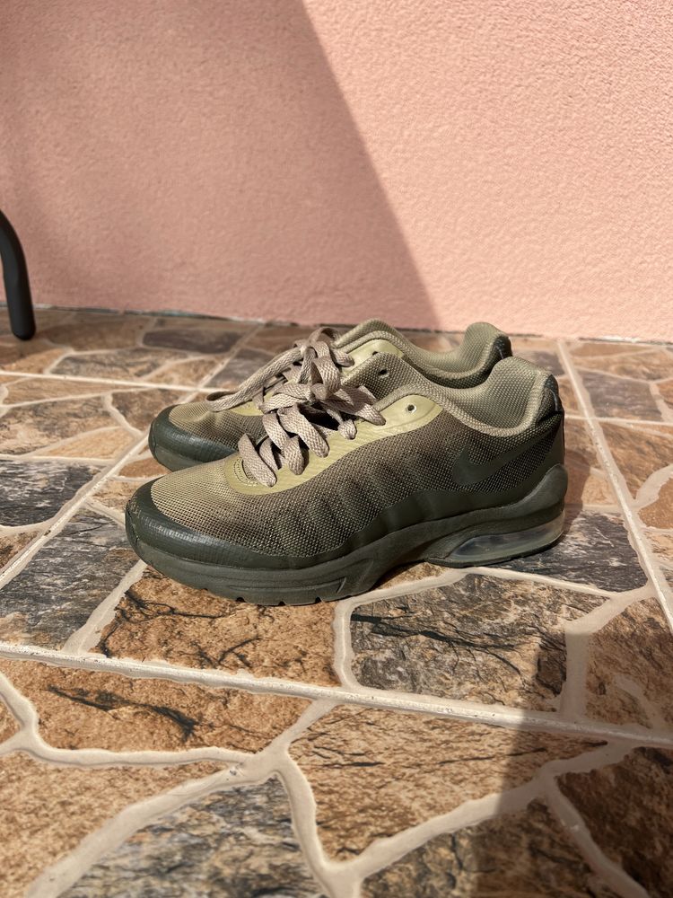 Маратонки Nike Air Max Invigor Print