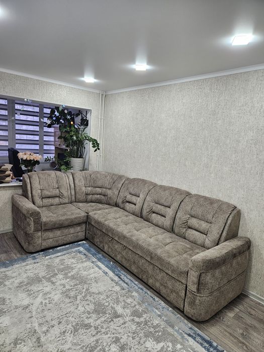 угловой диван б/у