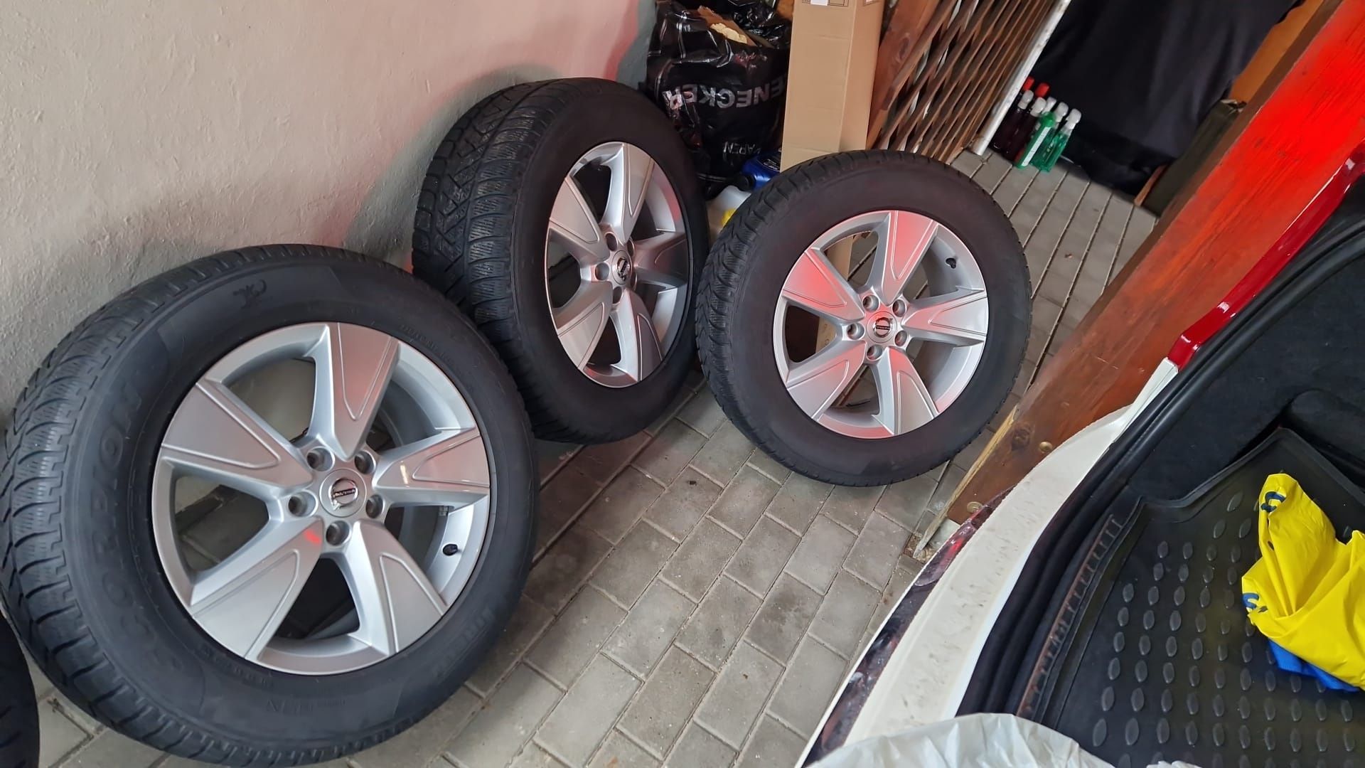 Set jante aliaj volvo xc90  marime 235/60R17.