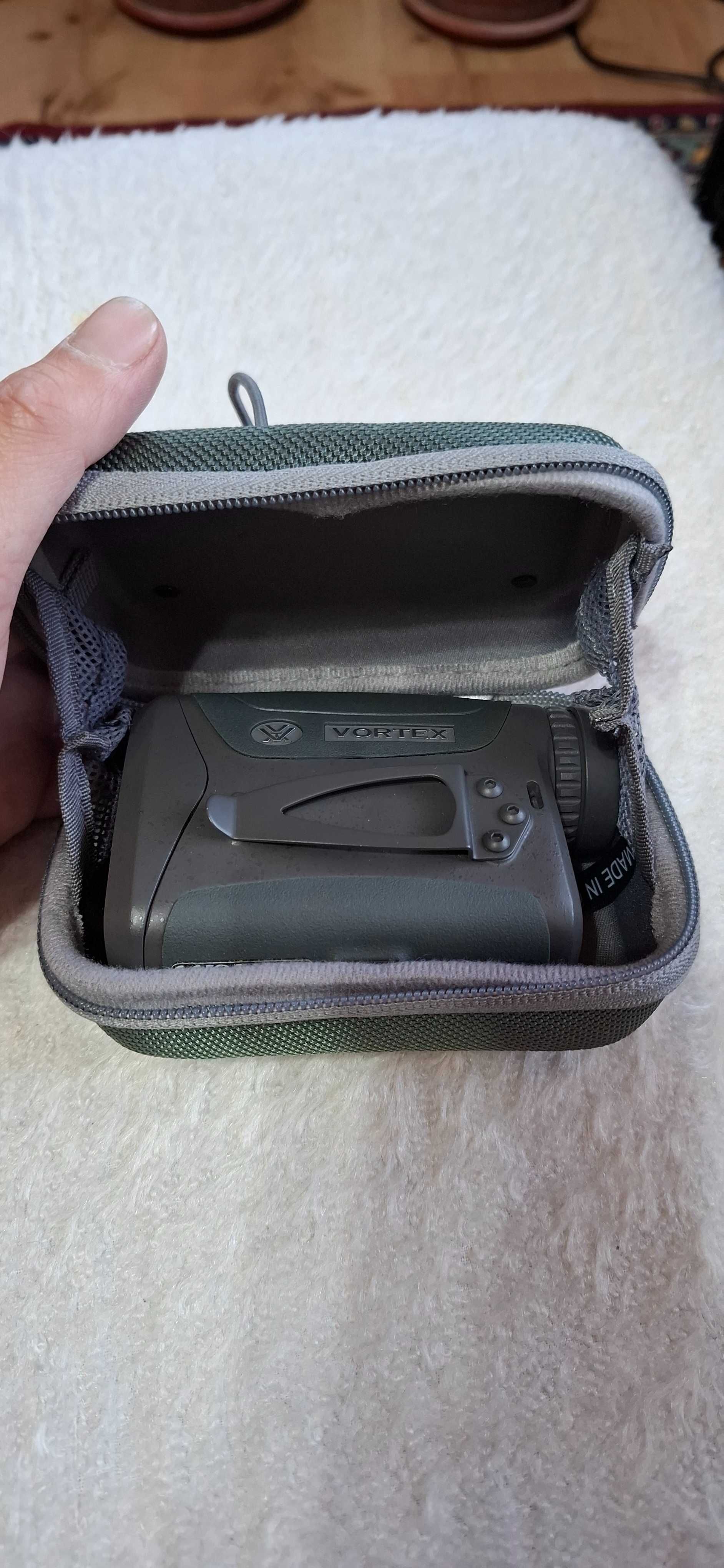 Лазерен далекомер Vortex Razor HD 4000