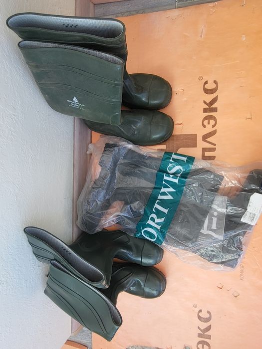 Резиновые сапоги размер 42