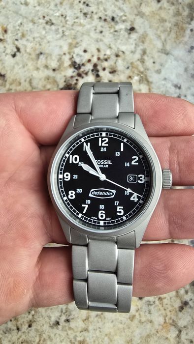 Vând Fossil Defender Solar