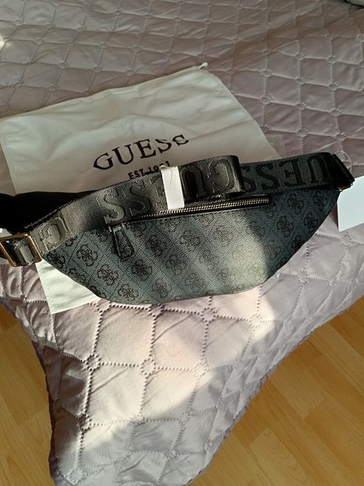 GUESS оригинална мъжка чанта  нова