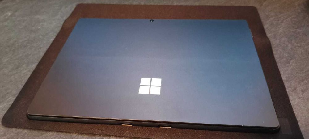 Vand Tableta/PC Microsoft Surface Pro 8