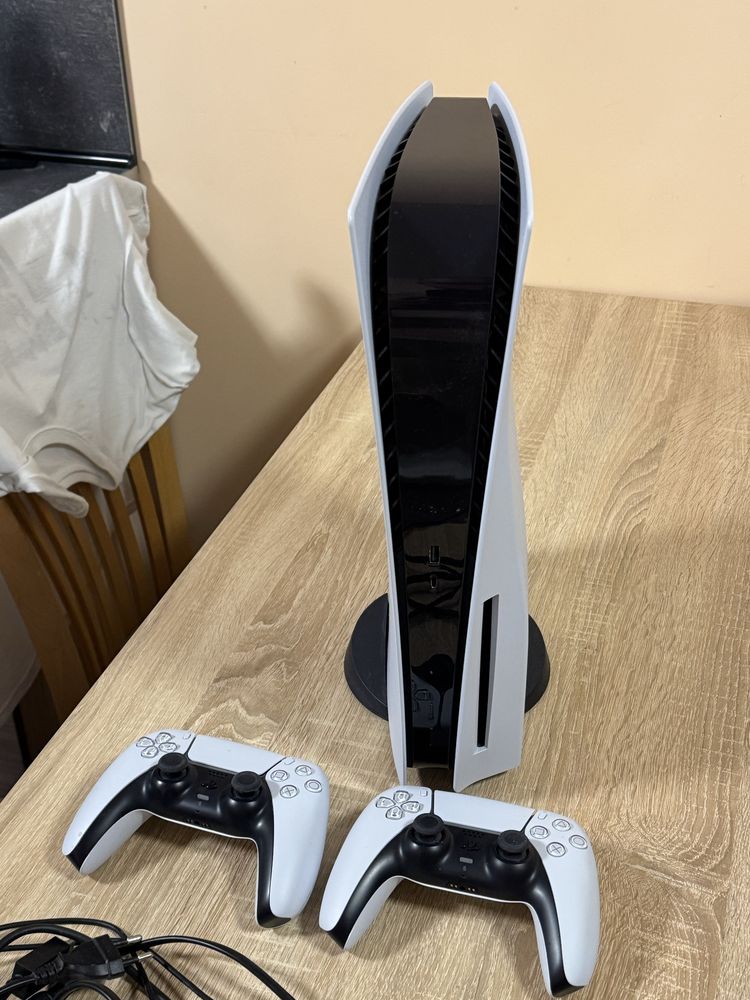 Playstation 5 disk edition + 2 контролера
