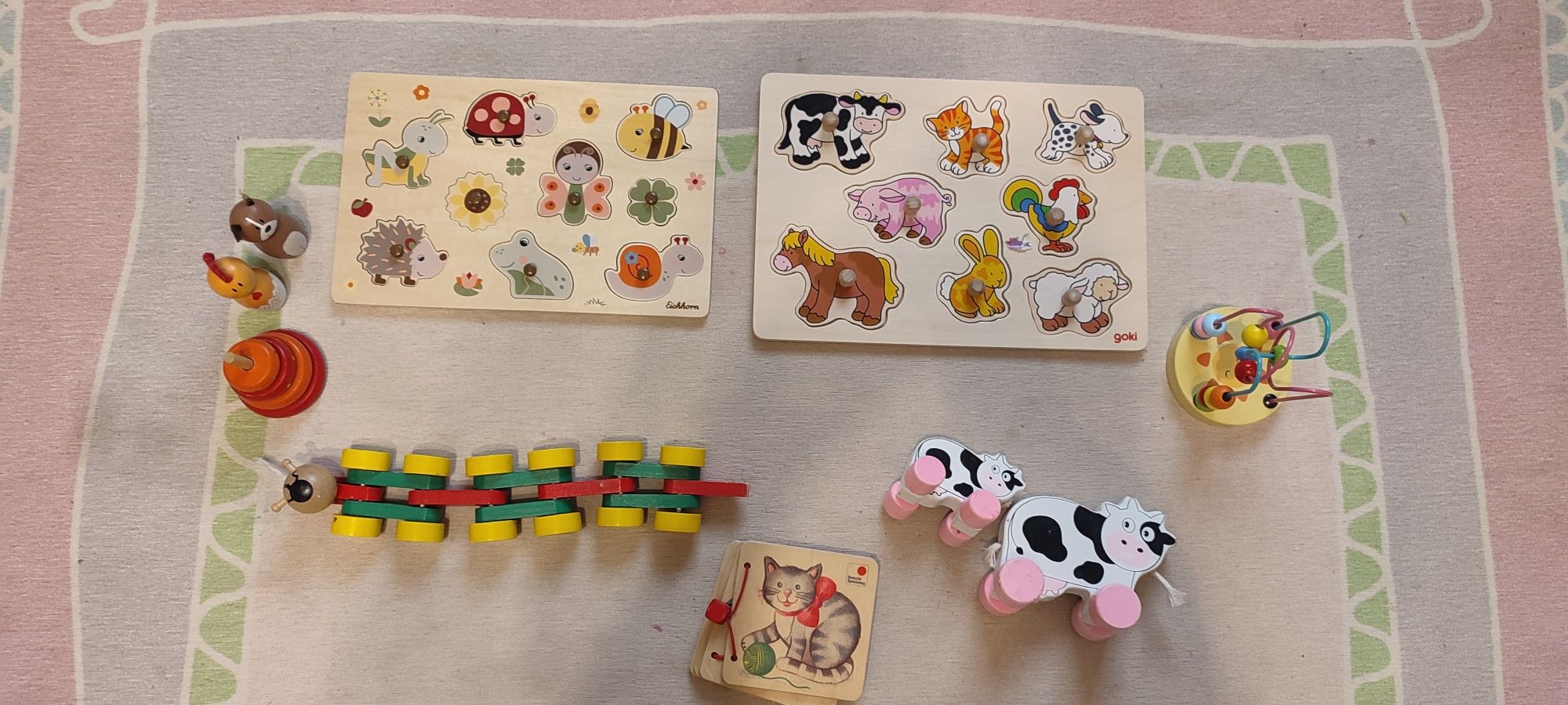 Дървени играчки за малко дете
