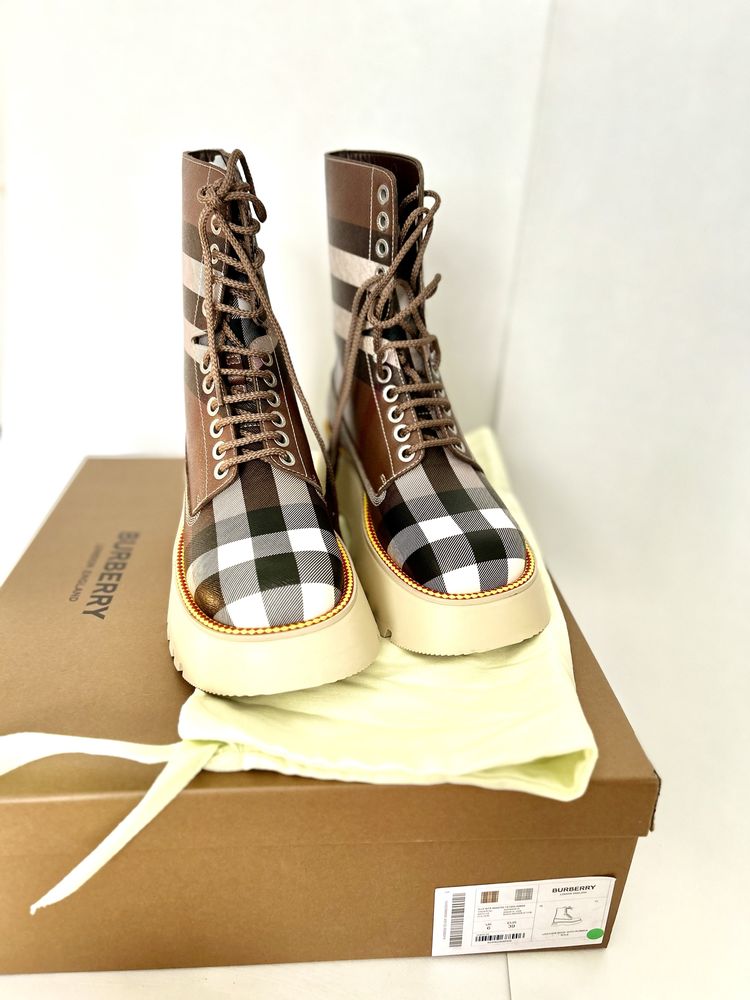 Ghete noi Burberry originale