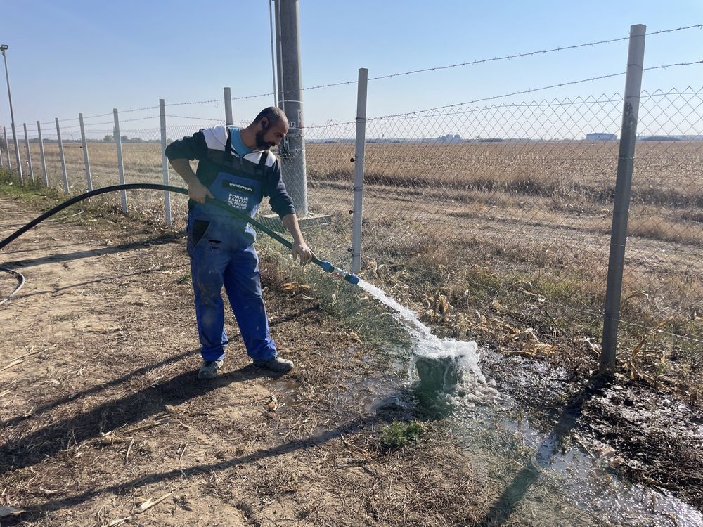 Foraje Puturi Profesionale Alimentare cu apă Fabrici Agricultura