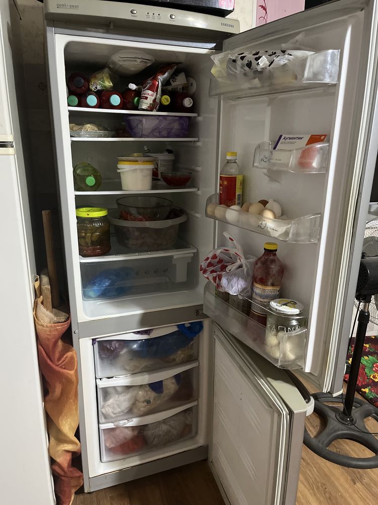 Холодильник Самсунг срочно продается