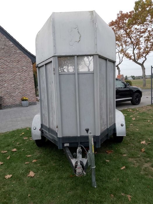 Remorca pentru doi cai