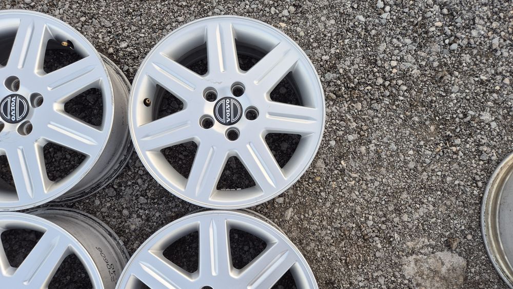 Оригинални джанти Волво 5/108 Volvo S40,V50,C30,C70 5x108

Употребяван