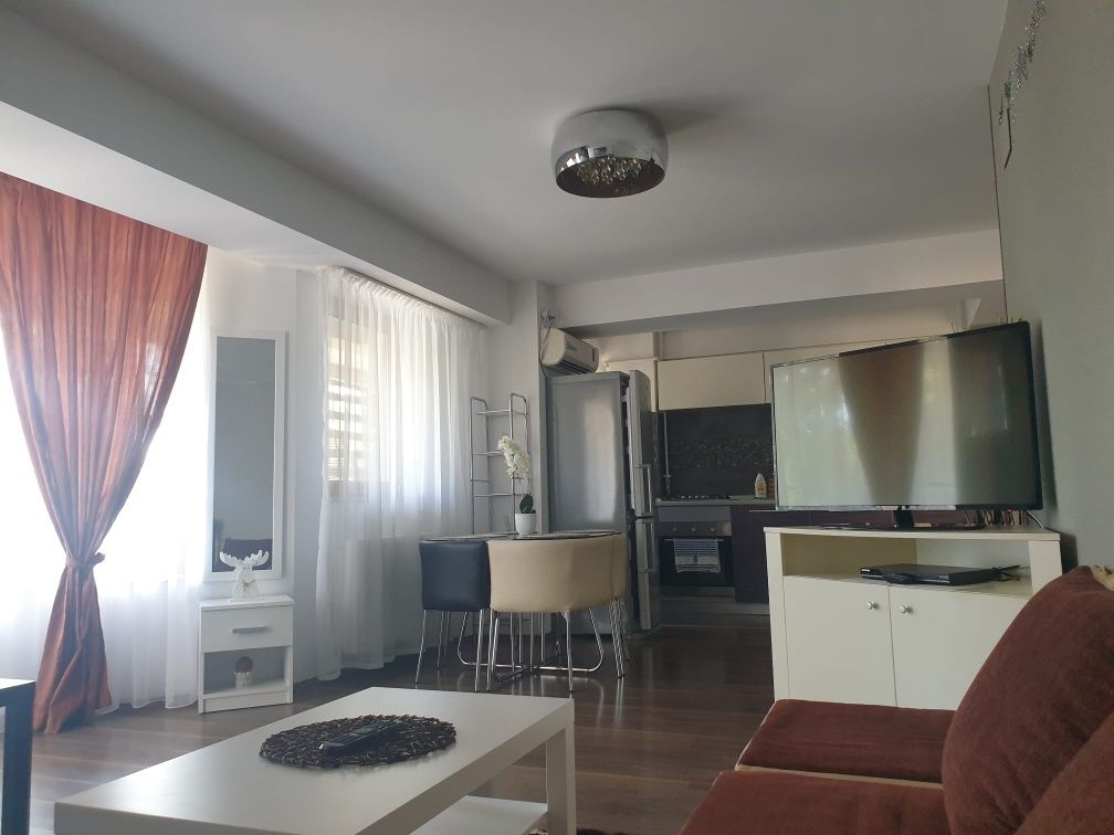 Inchiriez Apartament 2cam. în centrul st.Mamaia