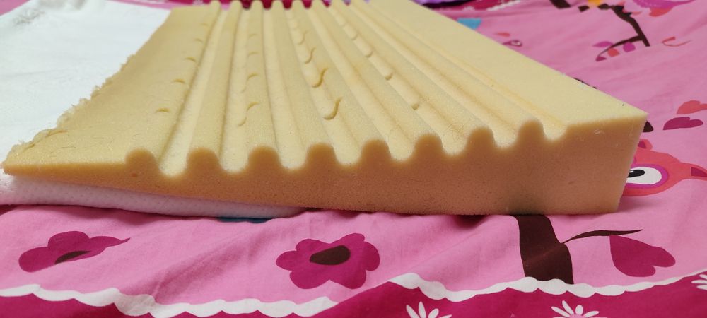 Perna antisufocare spuma cu memorie pt bebelusi, Baby Matex