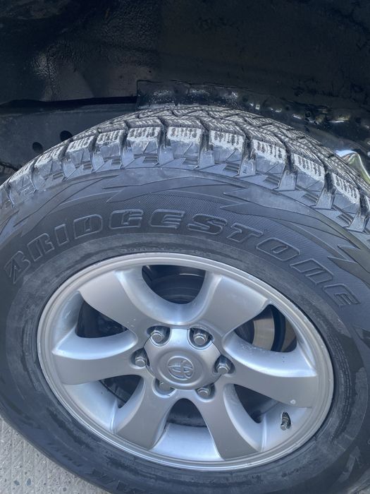 Продам зимние шины.