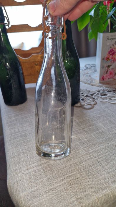 Ретро бирени бутилки