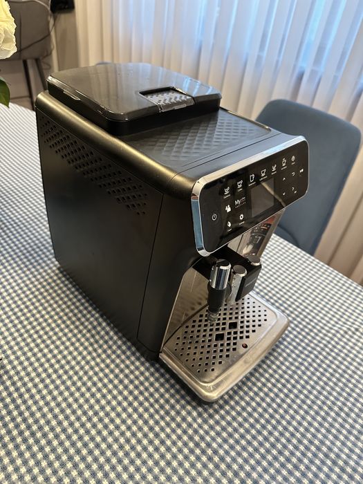 Espressor Philips Series 4300 stare foarte buna, folosit ocazional