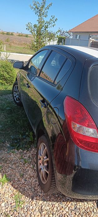 Vand Hyundai i20 benzina, an 2012