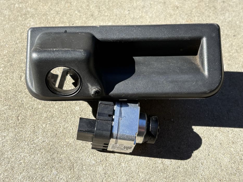 Задна камера Октавия 4