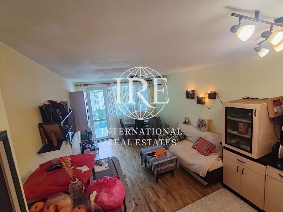 Продава се Двустаен апартамент в Варна, Колхозен пазар - 85 кв.м за 2224 €/кв.м - Снимка #2