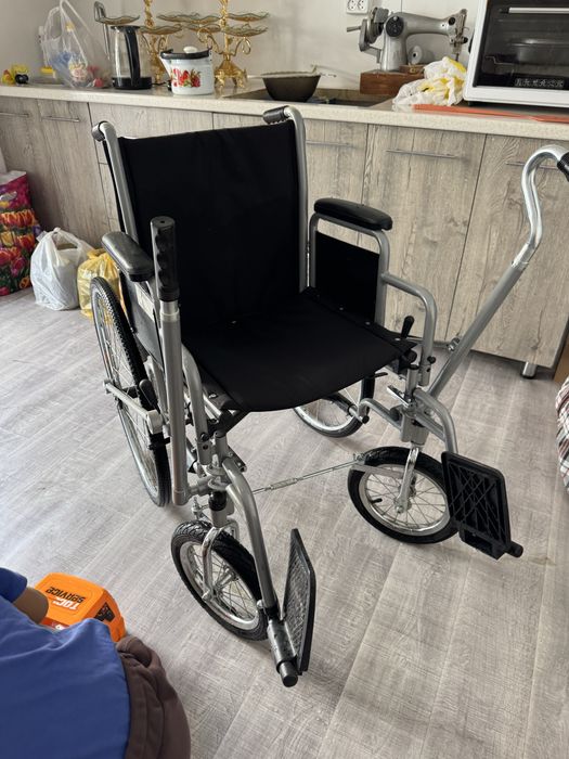 Инвалидная коляска