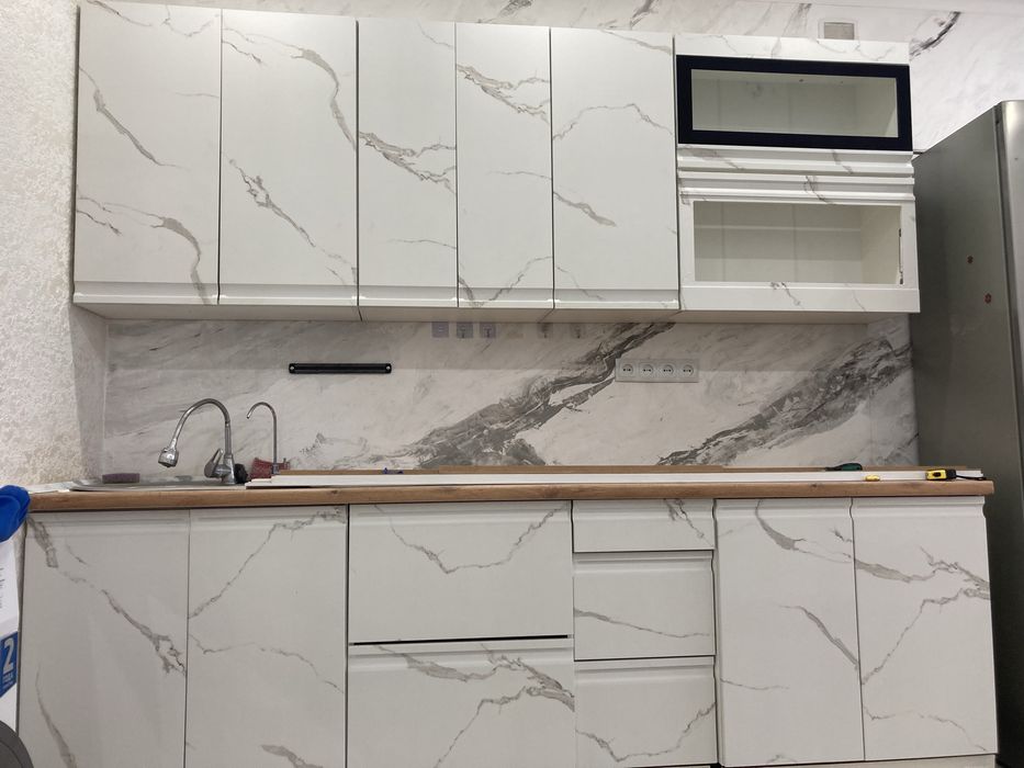 Продам кухонную гарнитуру