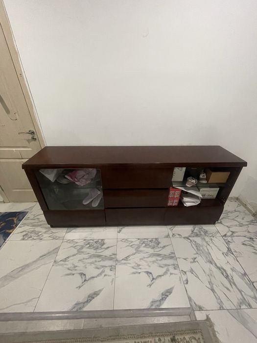 Шкаф из чистого дерева