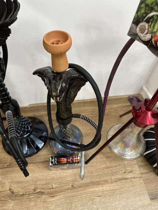 Narghilea nouă – set complet cu aromă, clește și cărbuni