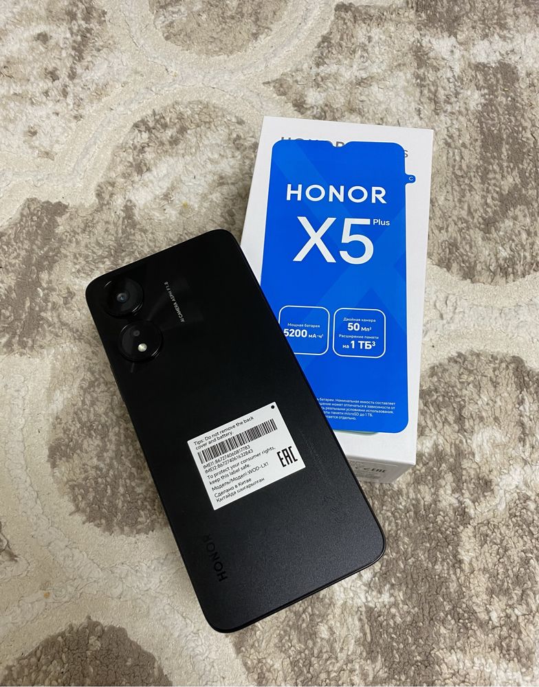 Продам Смартфон HONOR X5 Plus 4 ГБ/64 ГБ черный