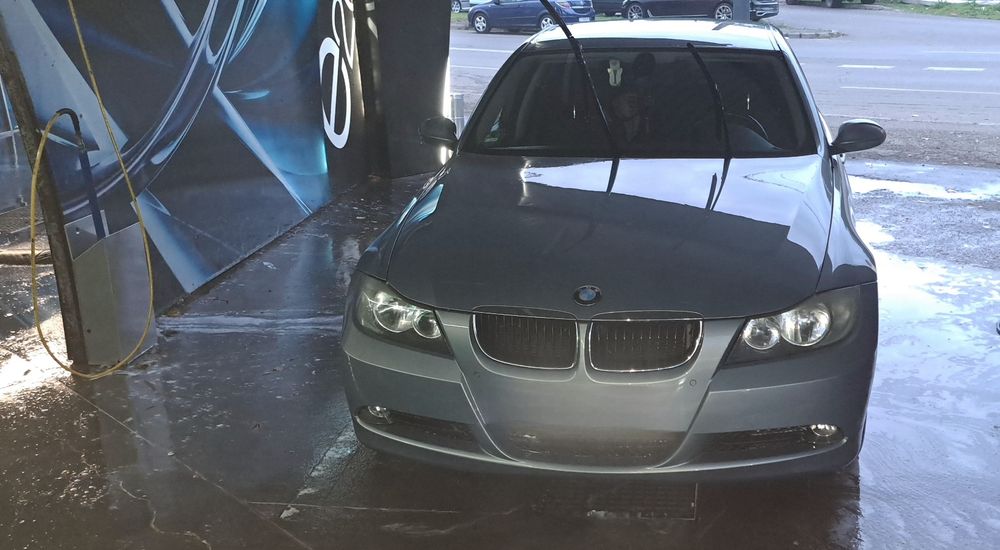 BMW Seria 3 E90, anul 2005, benzină, 234.000 km