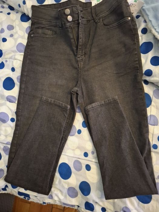 Дамски дънки в черен цвят