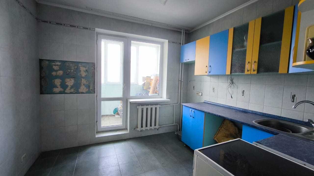 Продаю 2х комнатную квартиру в 6 мкр (район ТД Байтерек)