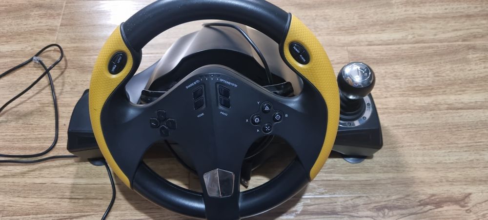 Volan Myria cu pedale