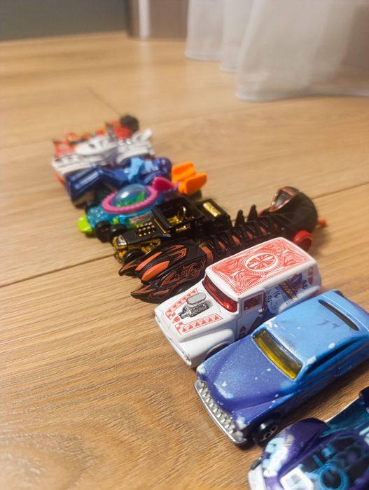 Hot wheels колички
