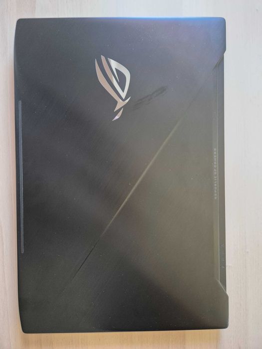 ASUS ROG Strix - GL703GE, 17,3”, 16 GB RAM, i7-8750H, GTX 1050Ti 4GB