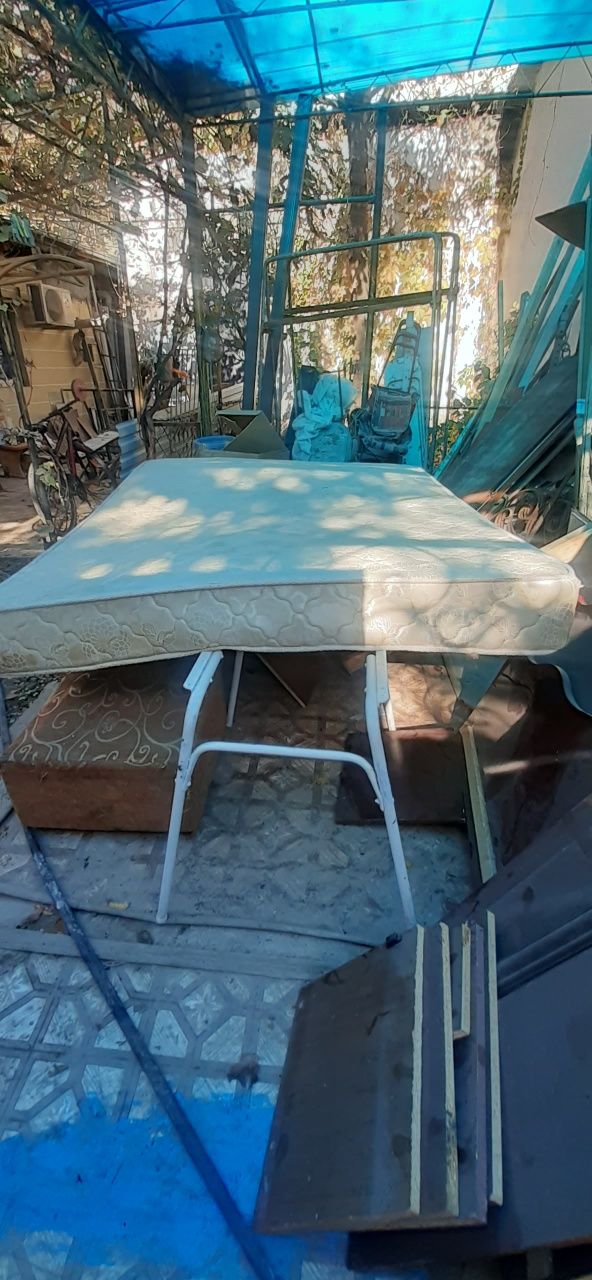 Продам  ортопедический матрас и  кровать   .