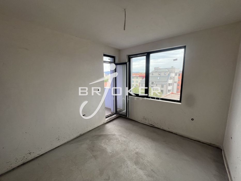 Продава се Четиристаен апартамент в Кърджали, Център - 92 кв.м за 1220 €/кв.м - Снимка #5