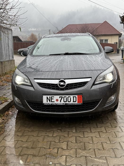 Opel Astra J 2011 1.7CDTI 125CP